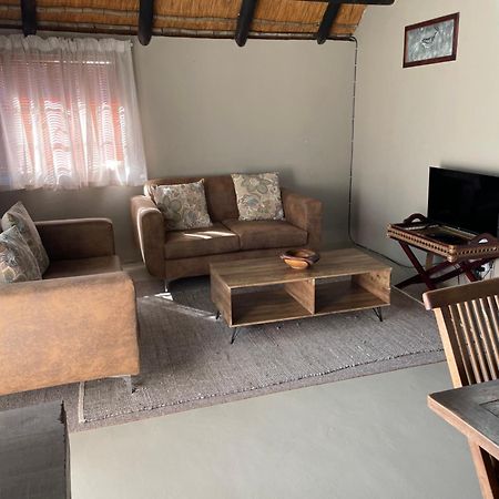 Отель Jock Of The Bushveld Барбертон Экстерьер фото
