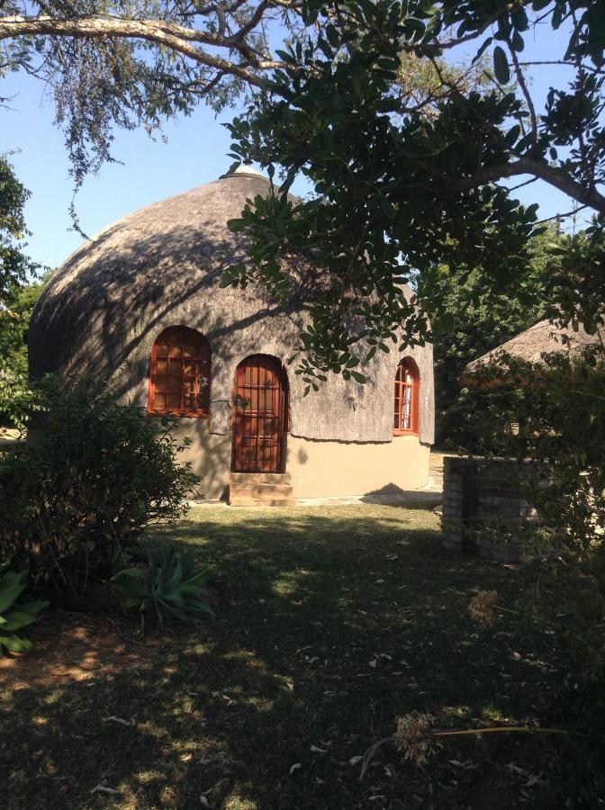 Отель Jock Of The Bushveld Барбертон Экстерьер фото