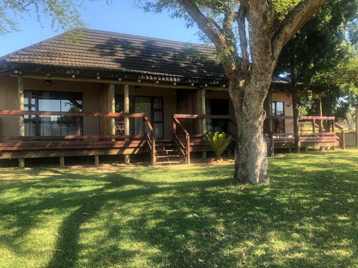 Отель Jock Of The Bushveld Барбертон Экстерьер фото